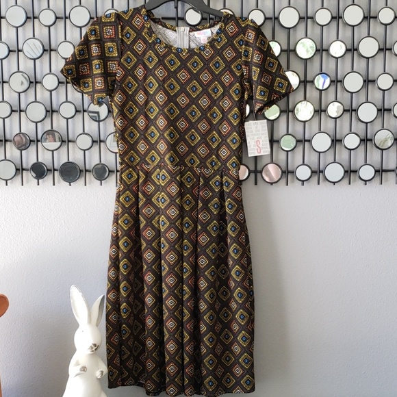 LuLaRoe Dresses & Skirts - Lularoe Amelia Dress NWT